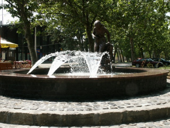 Balatonboglár Platán tér