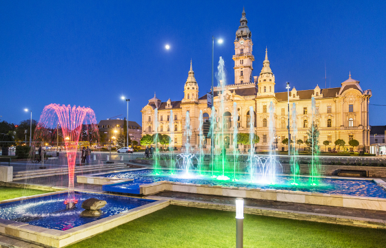 Győr Megyeház tér szökőkút_2.jpg